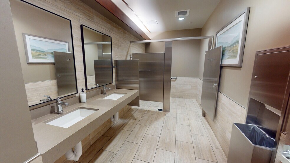 More Photos Of 5920 William Cannon Dr, Austin Medical For Lease