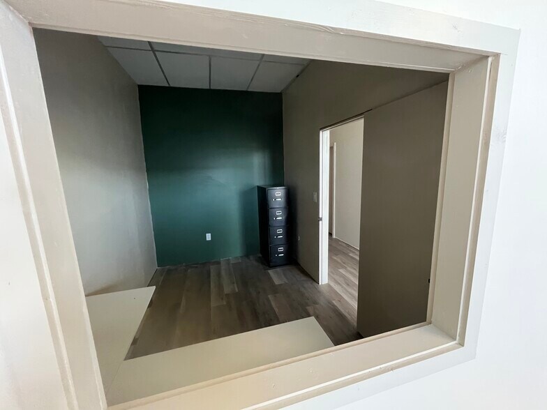 More Photos Of 330-350 Southbridge St, Mooresville Storefront For Lease