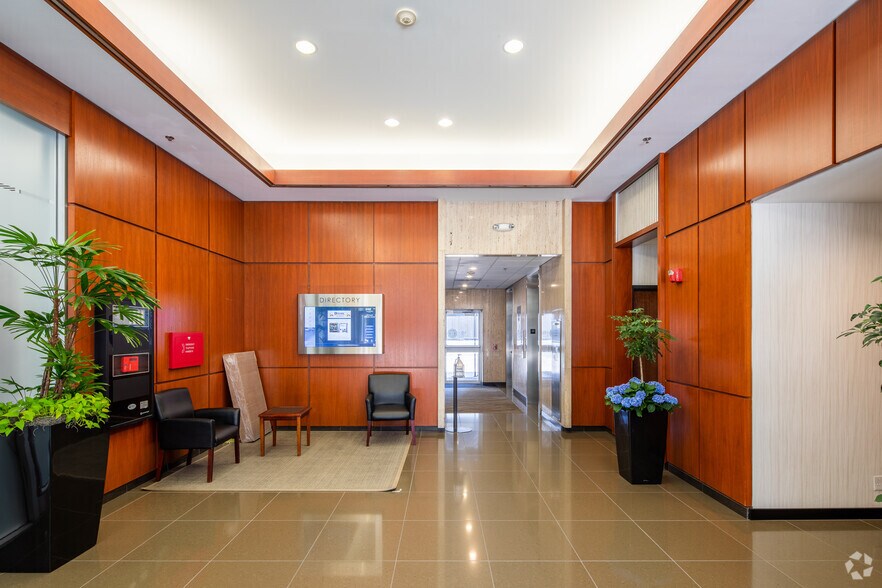 More Photos Of 130 S Bemiston Ave, Clayton Office For Lease