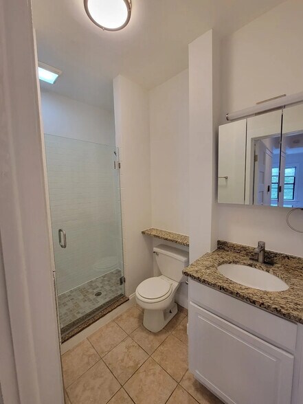 More Photos Of 716 Clark St, Evanston Apartments For Sale