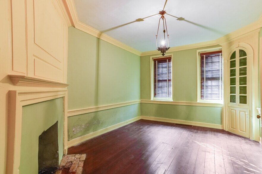 More Photos Of 419 S State St, Dover Office For Sale