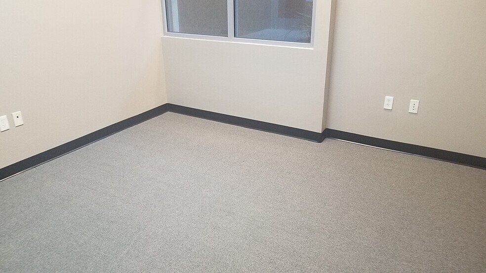 More Photos Of 375 N Stephanie St, Henderson Office For Lease