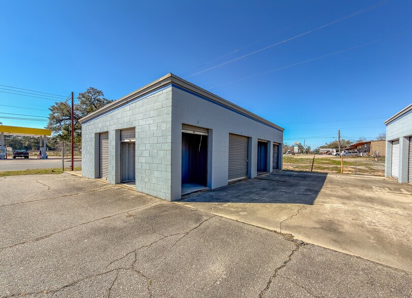 More Photos Of 1204 Dothan Rd, Bainbridge Flex For Lease