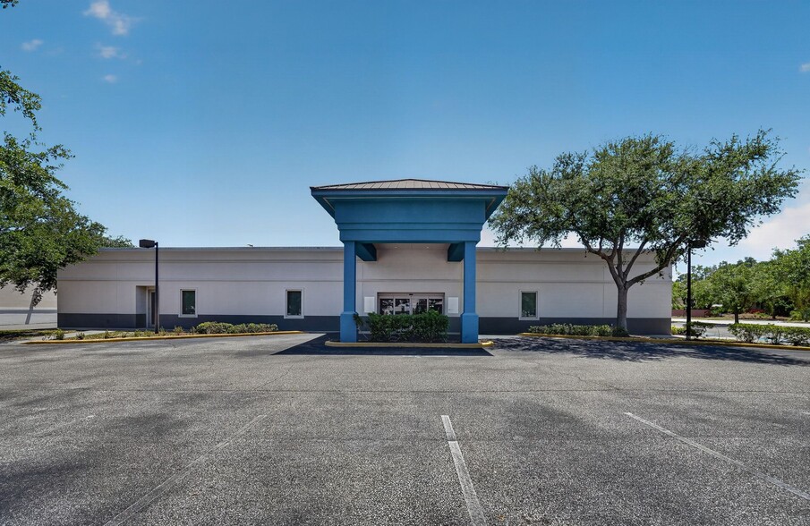 More Photos Of 315 75th St W, Bradenton Medical For Lease