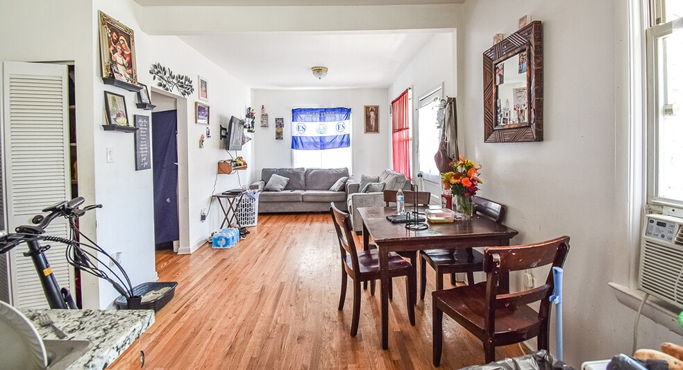 More Photos Of 7042-7044 Carroll Ave, Takoma Park Apartments For Sale