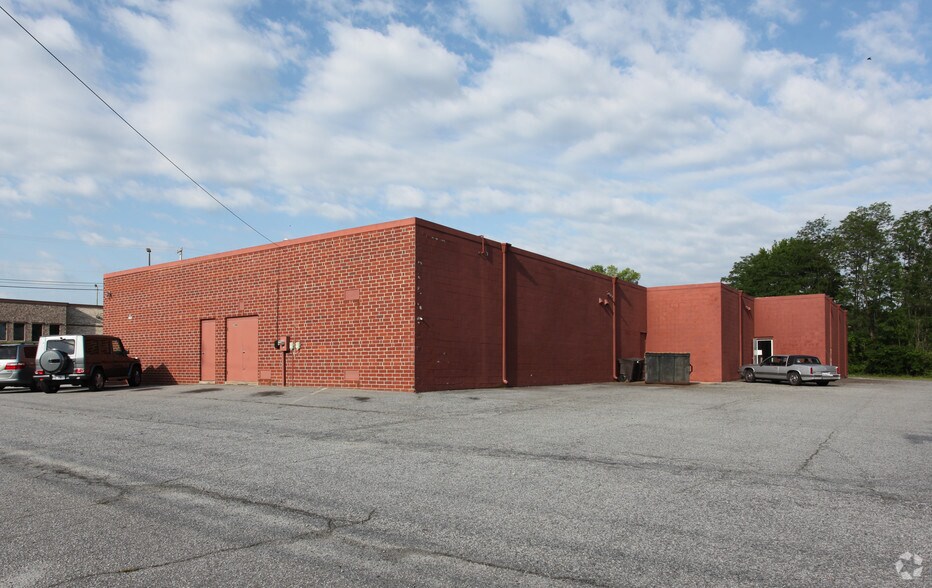 More Photos Of 1744 Westchester Dr, High Point Health Club For Lease