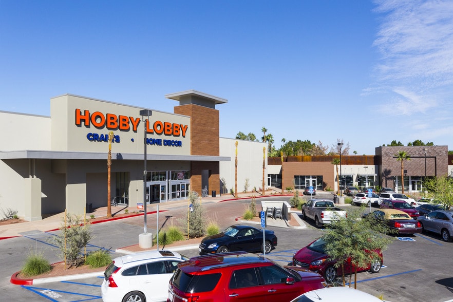 More Photos Of 42250-42560 Bob Hope Dr, Rancho Mirage Unknown For Lease