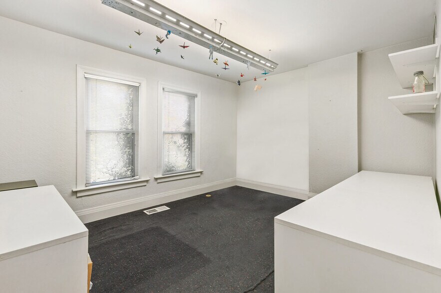 More Photos Of 818 E 19th Ave, Denver Office For Sale