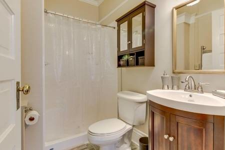 More Photos Of 707 NE 5th St, McMinnville Office For Sale