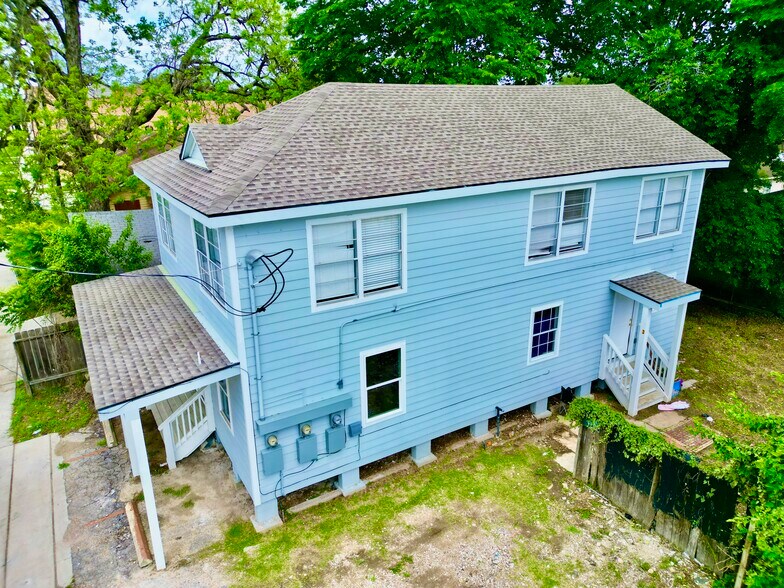 More Photos Of 307 S 79th St, Houston Multifamily For Sale