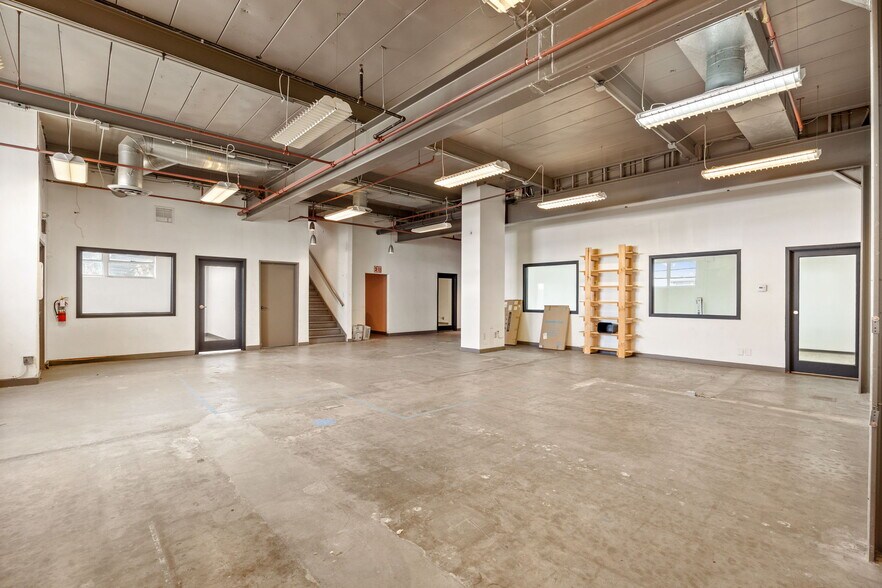 More Photos Of 3150 E 46th St, Los Angeles Loft Creative Space For Lease