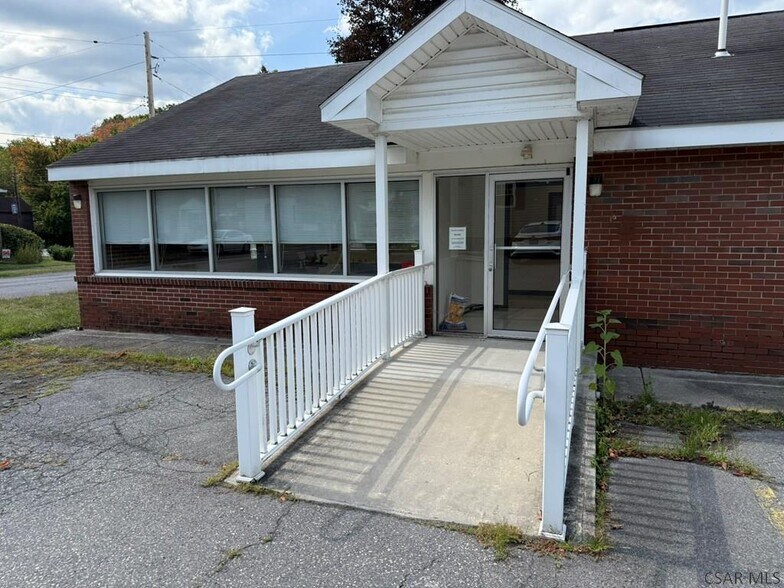 More Photos Of 211 Thompson St, Seward Medical For Sale