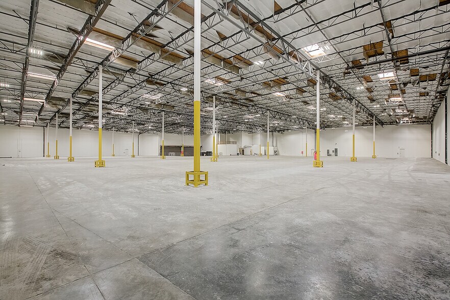 More Photos Of 888 W Crowther Ave, Placentia Manufacturing For Sale