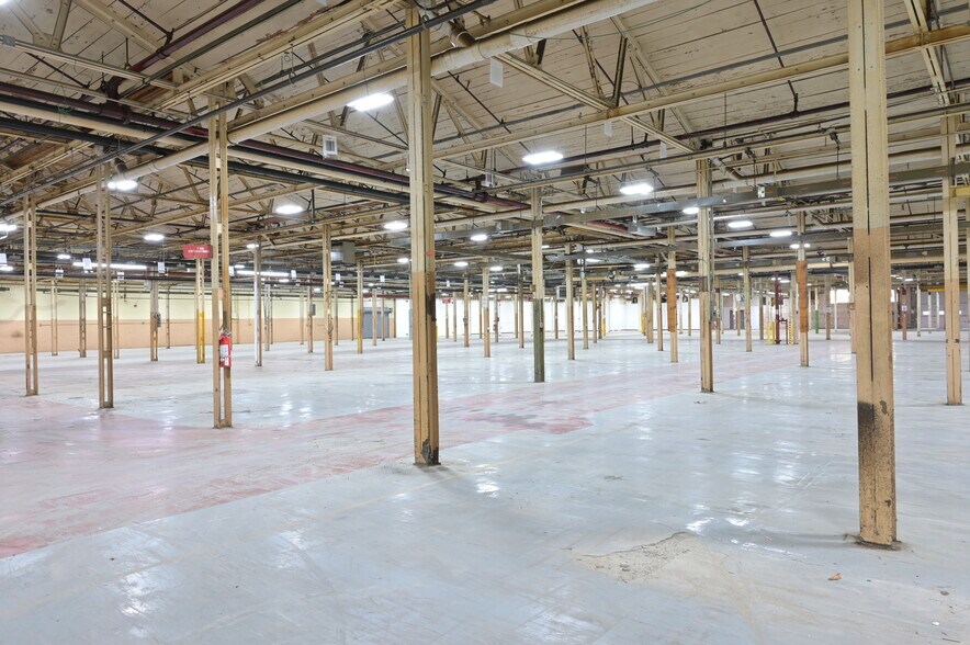More Photos Of 101 N Main St, Athens Manufacturing For Lease