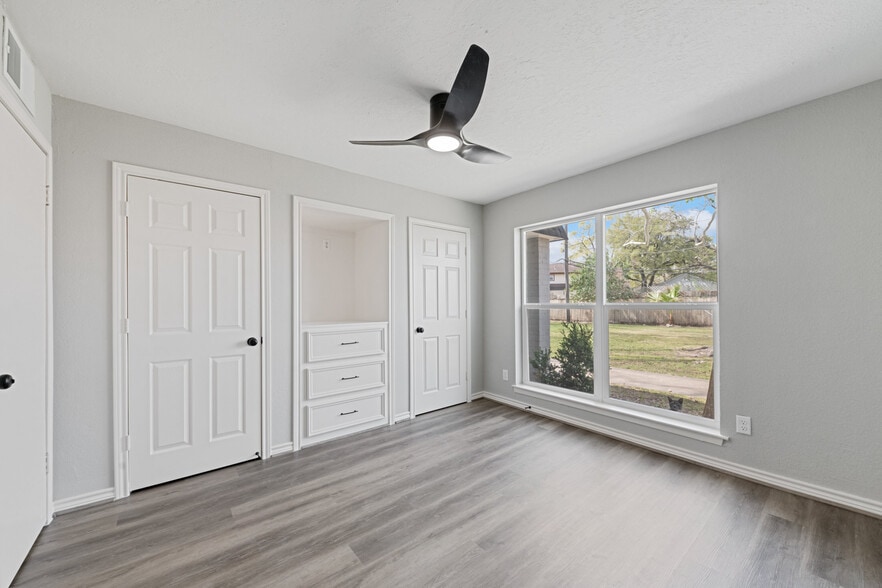 More Photos Of 2675-2689 Gessner Rd, Houston Apartments For Sale