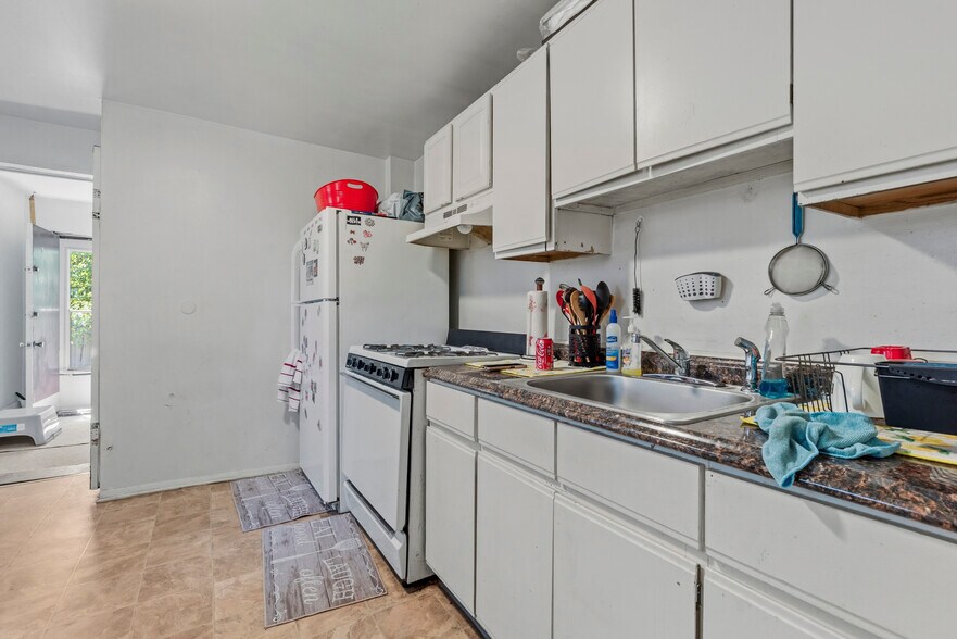 More Photos Of 873 W Lombard St, Baltimore Multifamily For Sale