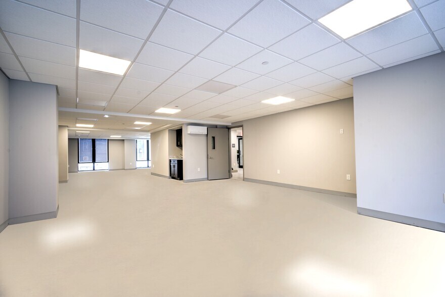 More Photos Of 2619 2nd St, Astoria Apartments For Lease