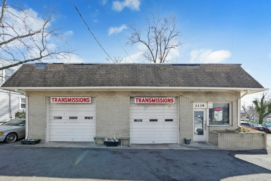 More Photos Of 2139 Springfield Ave, Vauxhall Auto Repair For Sale