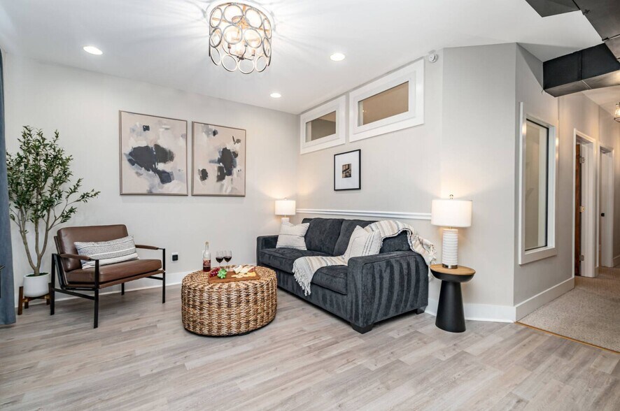 More Photos Of 513 3rd Ave S, Nashville Office For Sale