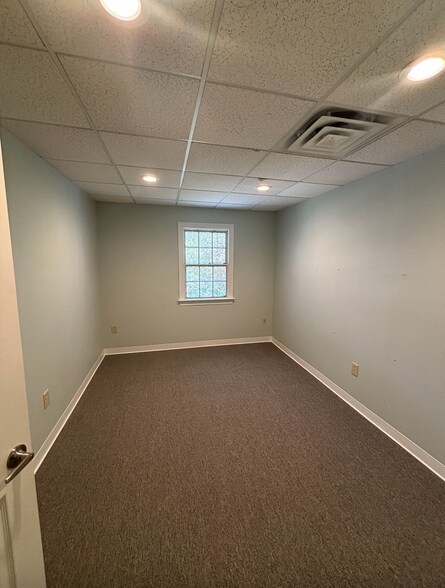 More Photos Of 601-623 Emancipation Hwy, Fredericksburg Medical For Sale