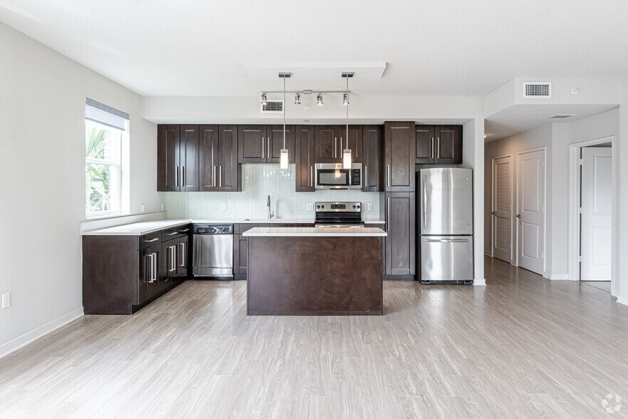 More Photos Of 190 SE 5th Ave, Delray Beach Apartments For Lease