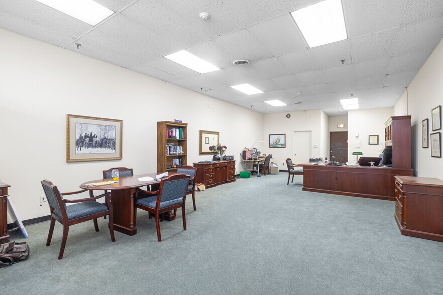 More Photos Of 362-374 Western Hwy, Tappan Freestanding For Lease