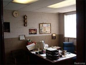 More Photos Of 517 Southfield Rd, Lincoln Park Auto Repair For Sale