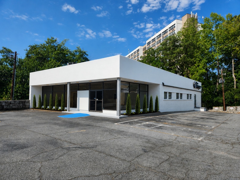 Primary Photo Of 1452 Church St, Decatur Medical For Lease