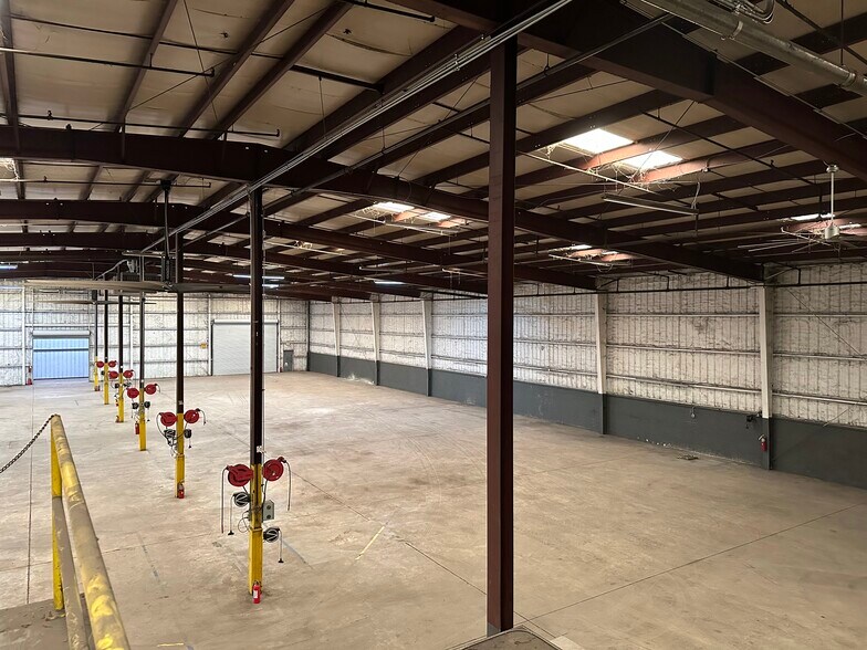 More Photos Of 4410 Wendell Dr SW, Atlanta Warehouse For Lease