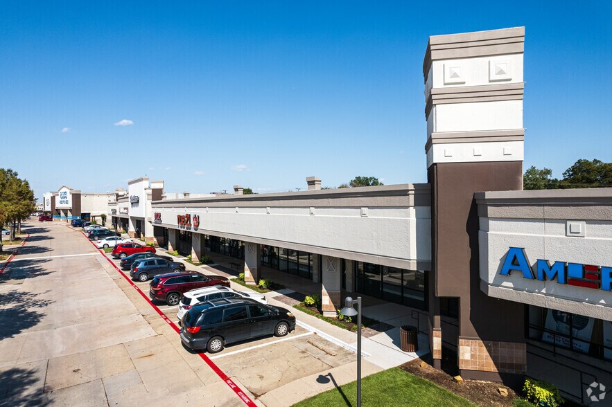 More Photos Of 2600-2722 N Josey Ln, Carrollton Unknown For Lease