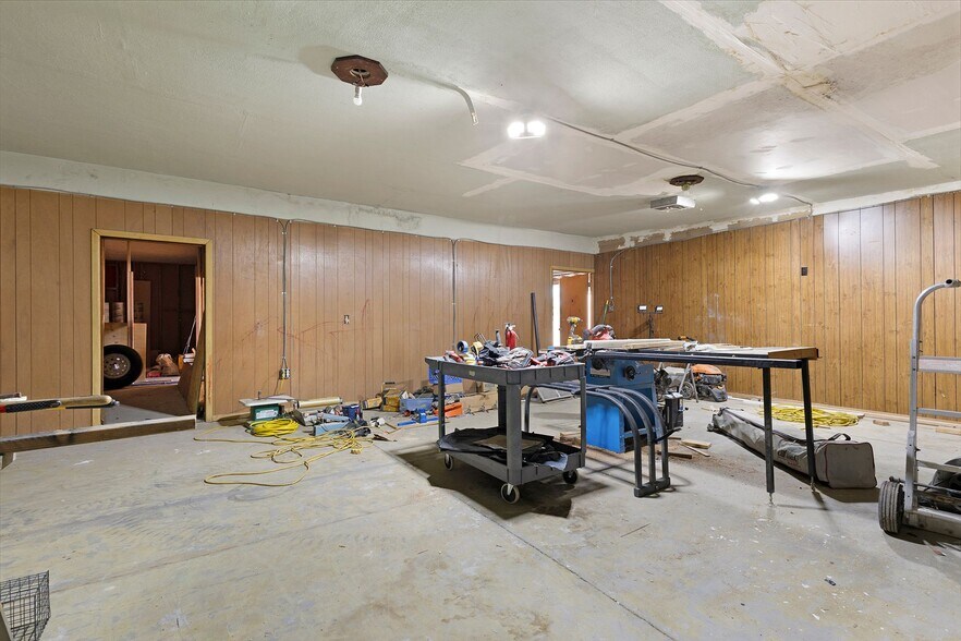 More Photos Of 128 S Colusa St, Willows Specialty For Lease