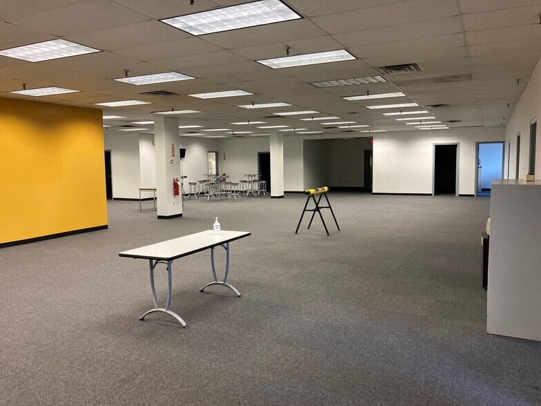 More Photos Of 7500 Shadwell Dr, Roanoke Manufacturing For Lease