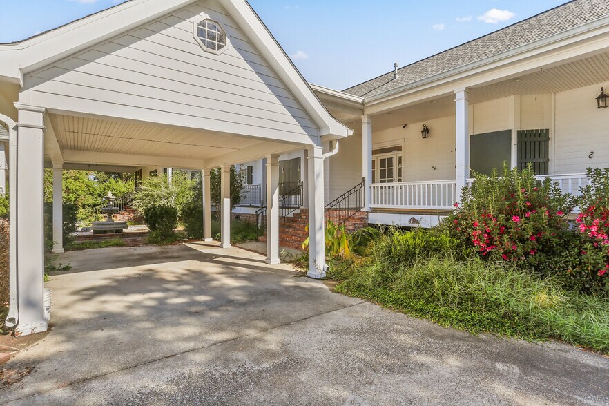 More Photos Of 402 W 121st St, Cut Off Apartments For Sale