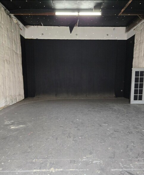 More Photos Of 11800 Sheldon St, Sun Valley Warehouse For Lease