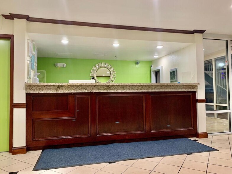 More Photos Of 5601 Carmichael Rd, Montgomery Hotel For Sale