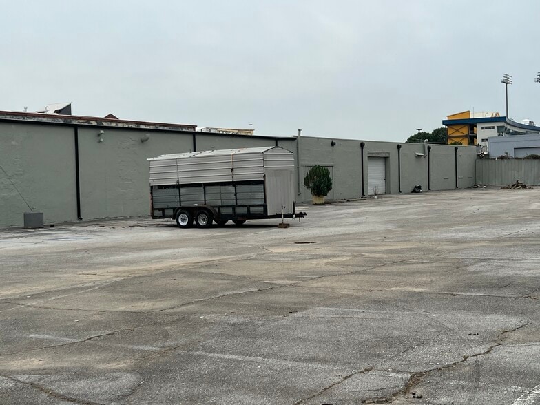 More Photos Of 1809 Broad St, Chattanooga General Retail For Sale