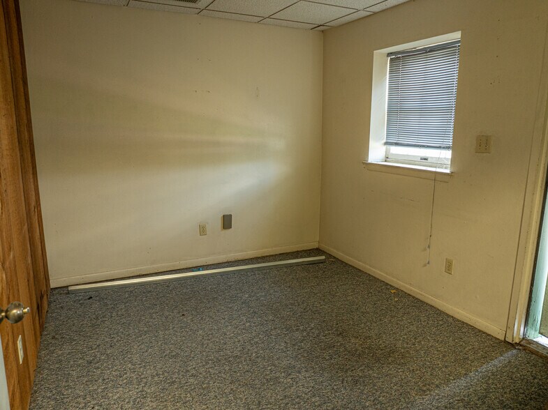 More Photos Of 2306 Ridge Rd, Rockwall Medical For Sale