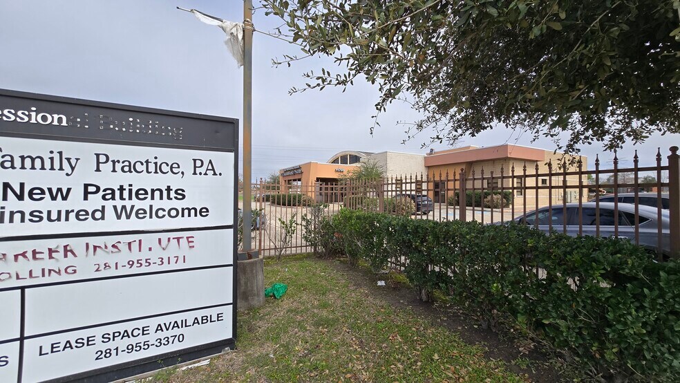 More Photos Of 11706 Fallbrook Dr, Houston Medical For Lease
