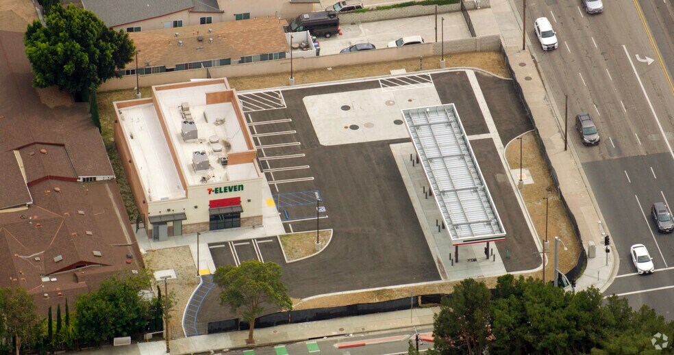 More Photos Of 813 Euclid St, Santa Ana Service Station For Sale