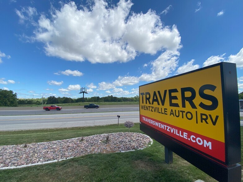 More Photos Of 12542 Veterans Memorial Pky, Wentzville Auto Dealership For Lease