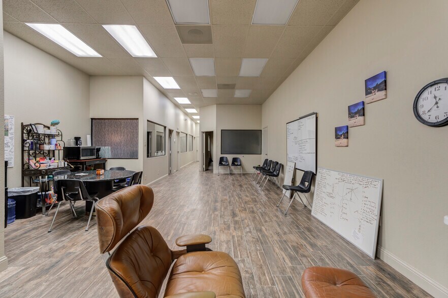 More Photos Of 1312 Texas Ave, Lubbock Office For Sale