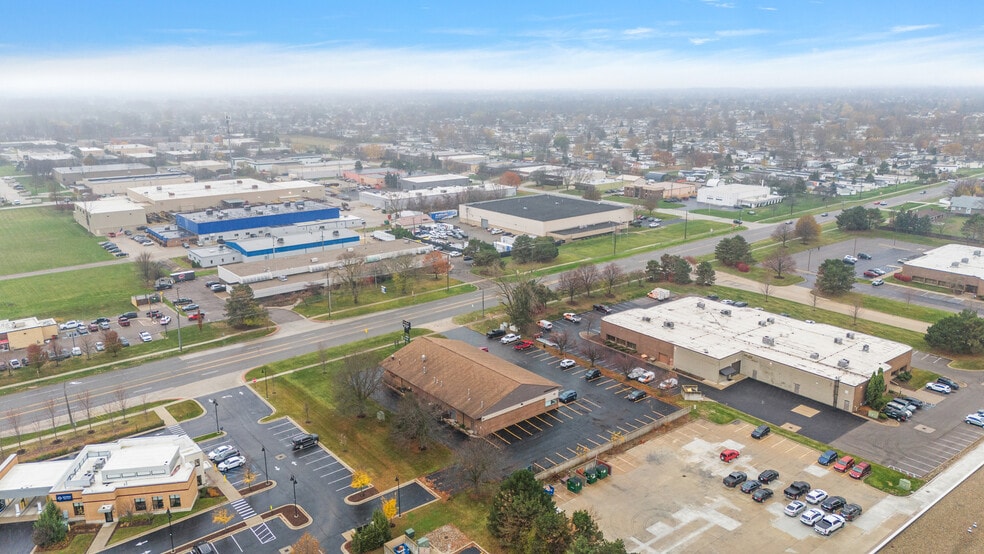 More Photos Of 5625-5655 18 Mile Rd, Sterling Heights Storefront For Sale