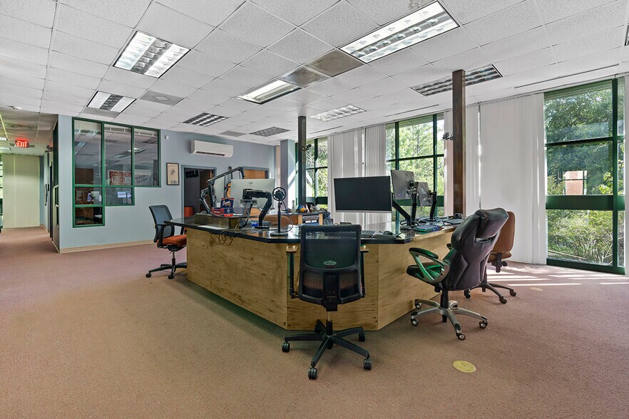 More Photos Of 353 Highway 28 Byp, Abbeville Office Residential For Sale