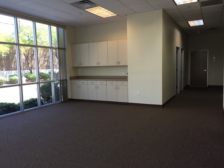 More Photos Of 6725 S Eastern Ave, Las Vegas Medical For Lease