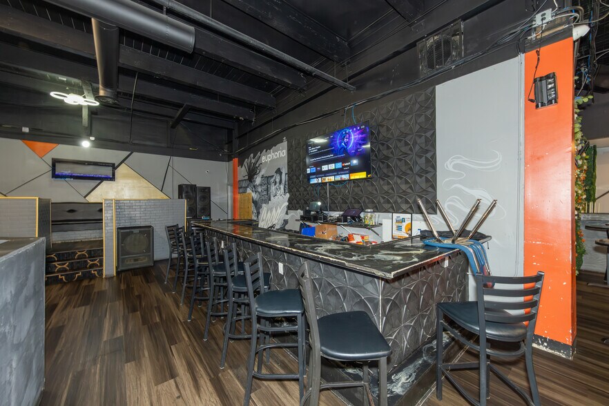 More Photos Of 1820 E 30th St, Cleveland Sports And Entertainment For Sale