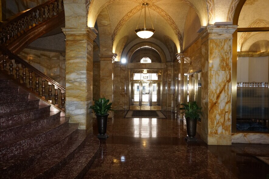 More Photos Of 730 17th St, Denver Office For Sale