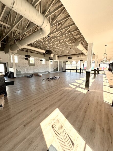 More Photos Of 3501 Central Ave N, Saint Petersburg Freestanding For Lease