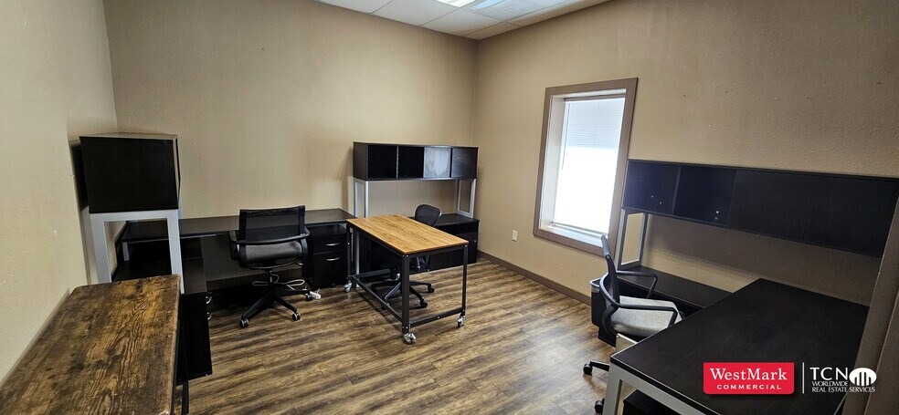 More Photos Of 9402 FM 1585, Wolfforth Warehouse For Lease