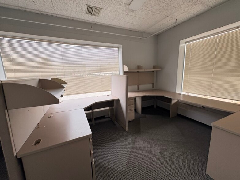 More Photos Of 35 Agnes St, East Providence Office Residential For Sale