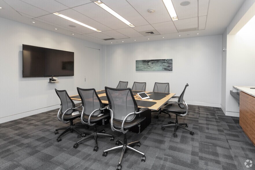 More Photos Of 50 Jericho Quadrangle, Jericho Office For Lease